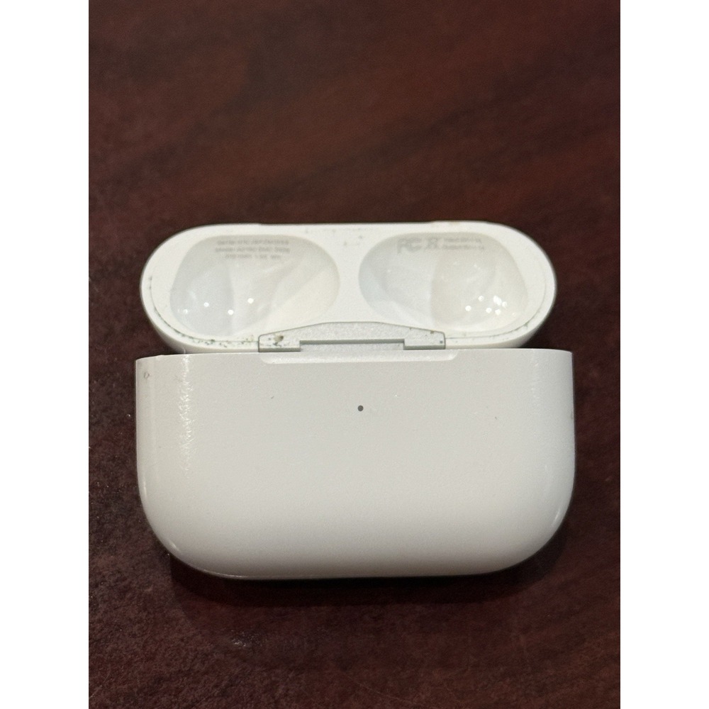 Genuine Apple Airpods Pro 1st Generation Charging Case ONLY A2190 Lightning - Picture 3 of 6